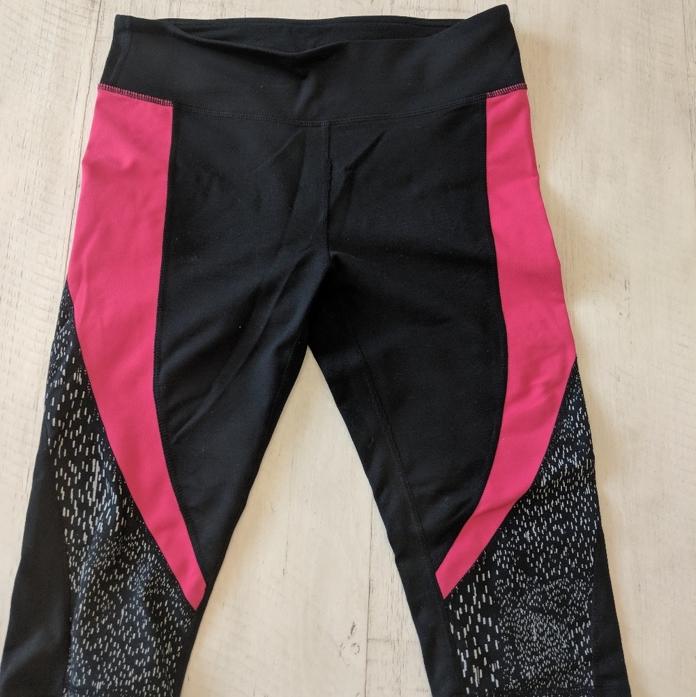Fabletics Crops - Picture 3 of 4